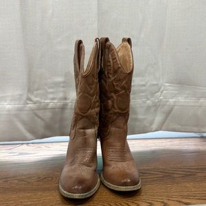 Tan western boots